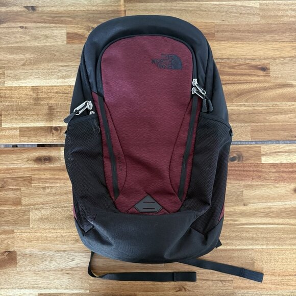 The North Face Vault Backpack Deep Garnet Red Splinter/Black Outdoor Travel - Picture 9 of 16